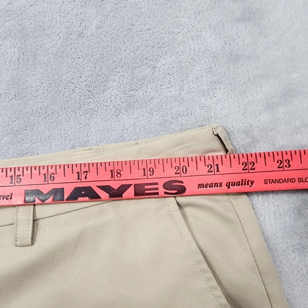 IZOD Shorts Mens 42 Beige Microfiber Chino Flat Front 10 Inseam Casual Summer